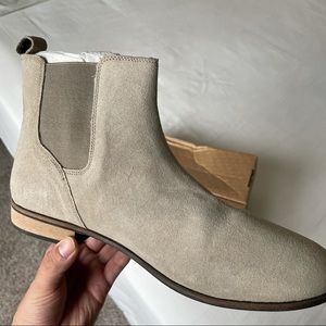 Urban Outfitters Chelsea Boots (10.5)